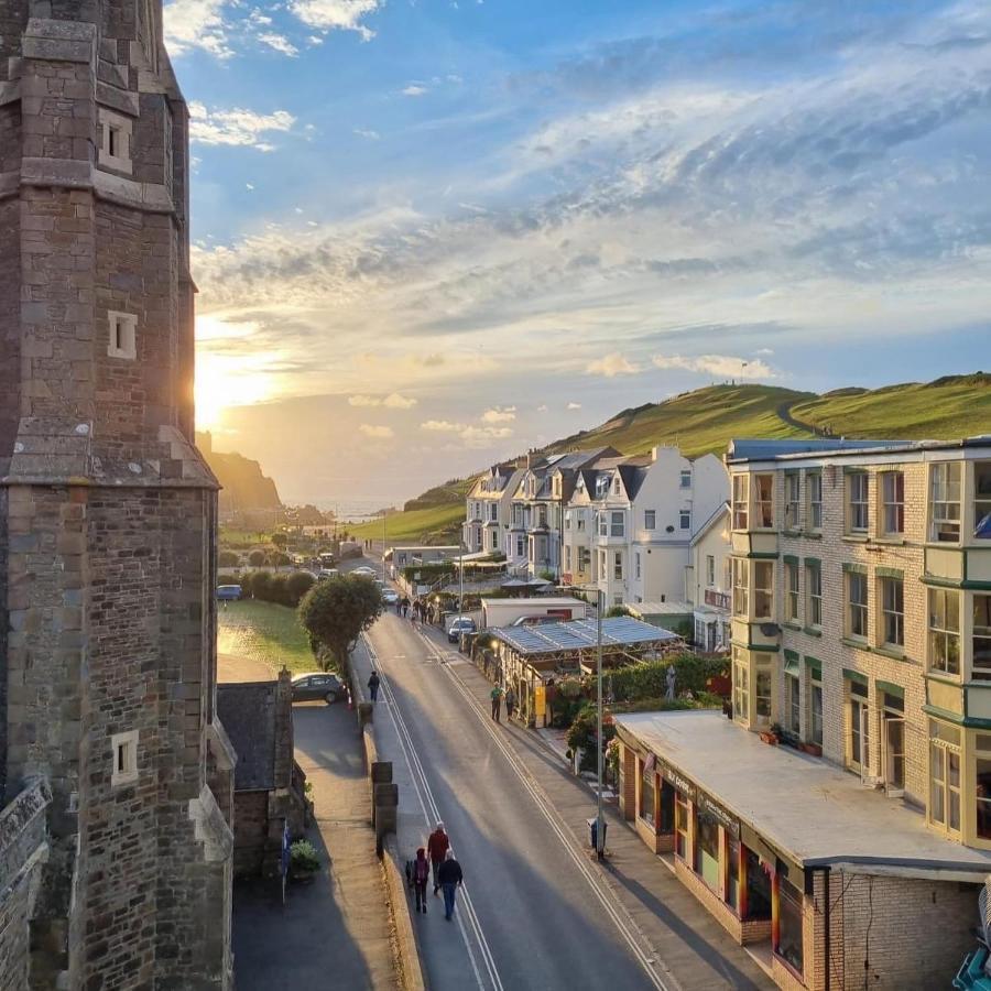 Ocean Backpackers Vandrarhem Ilfracombe Exteriör bild