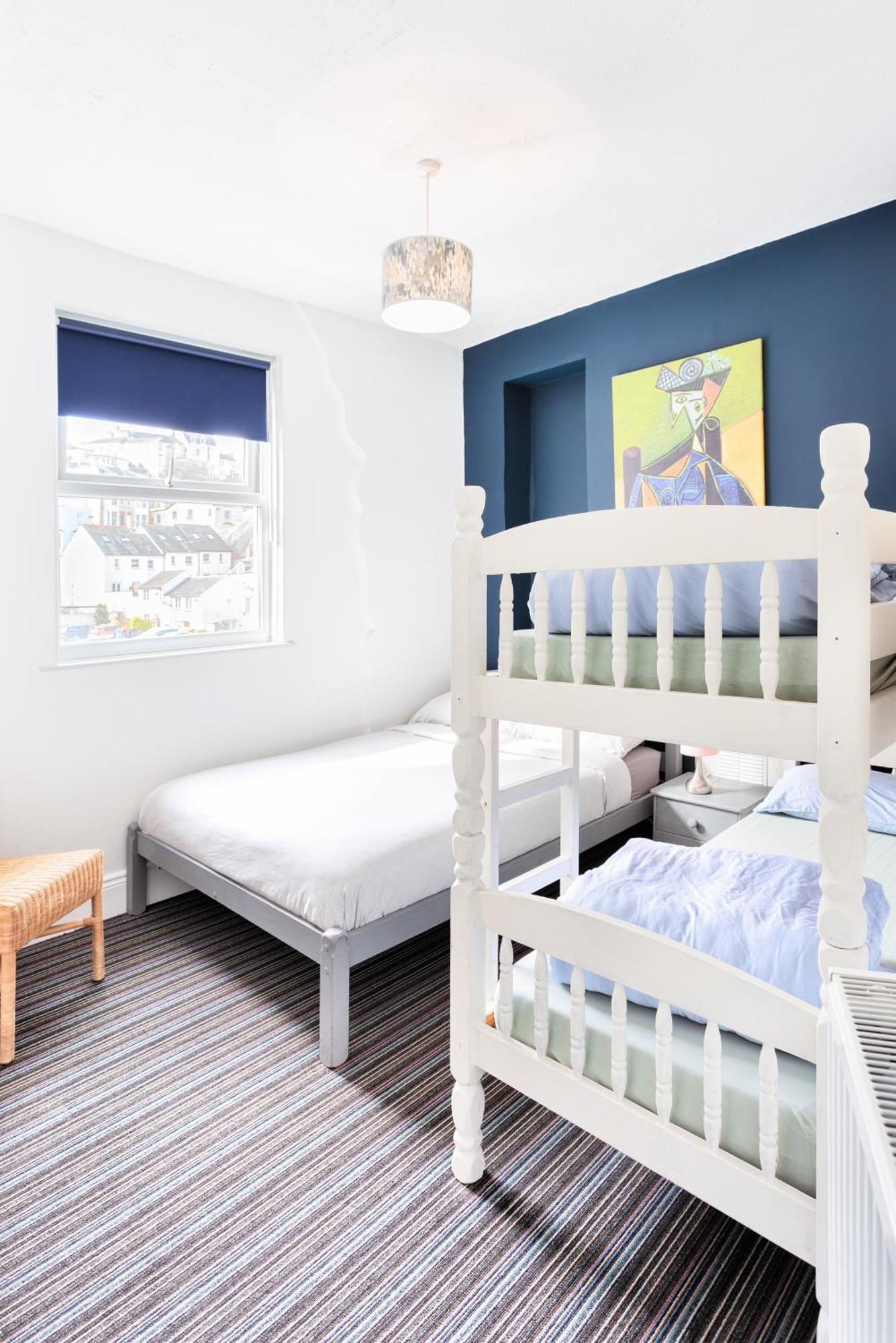Ocean Backpackers Self-Catering Hostel Ilfracombe Exteriör bild