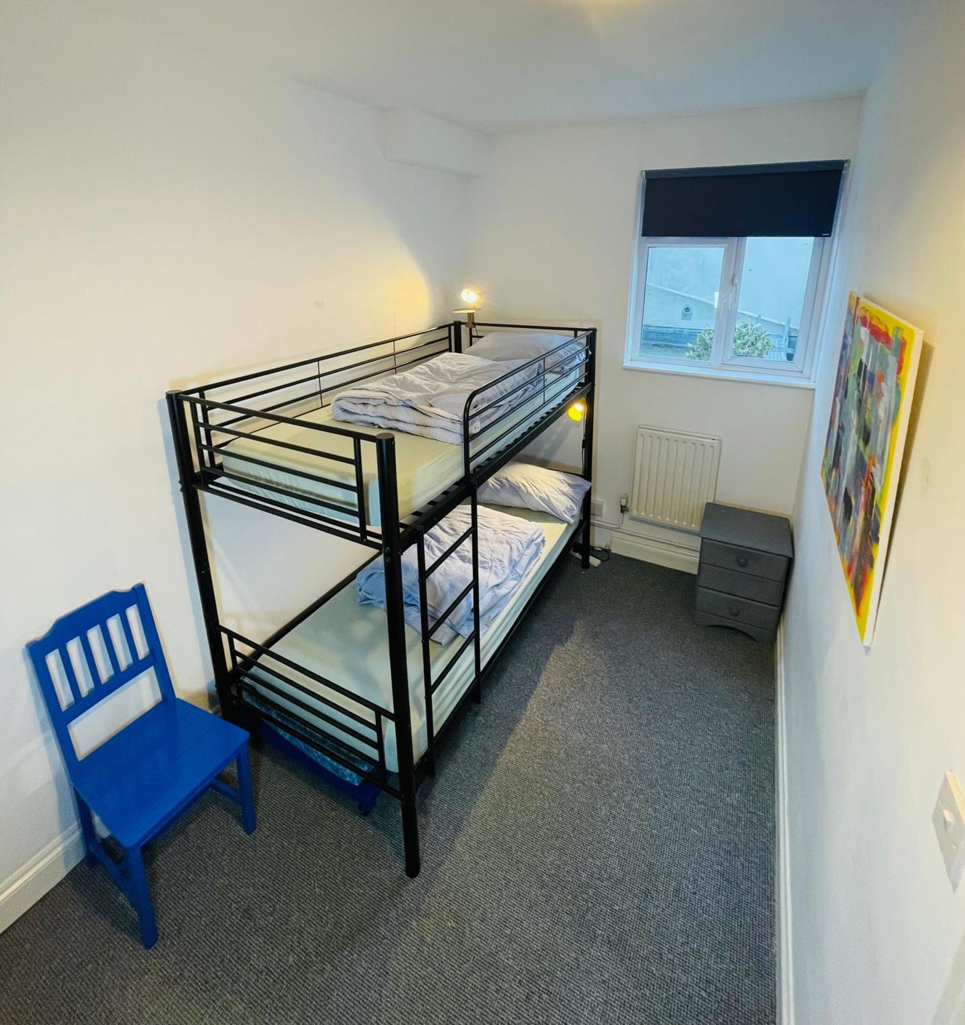 Ocean Backpackers Self-Catering Hostel Ilfracombe Exteriör bild