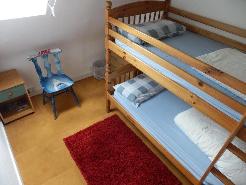 Ocean Backpackers Self-Catering Hostel Ilfracombe Exteriör bild