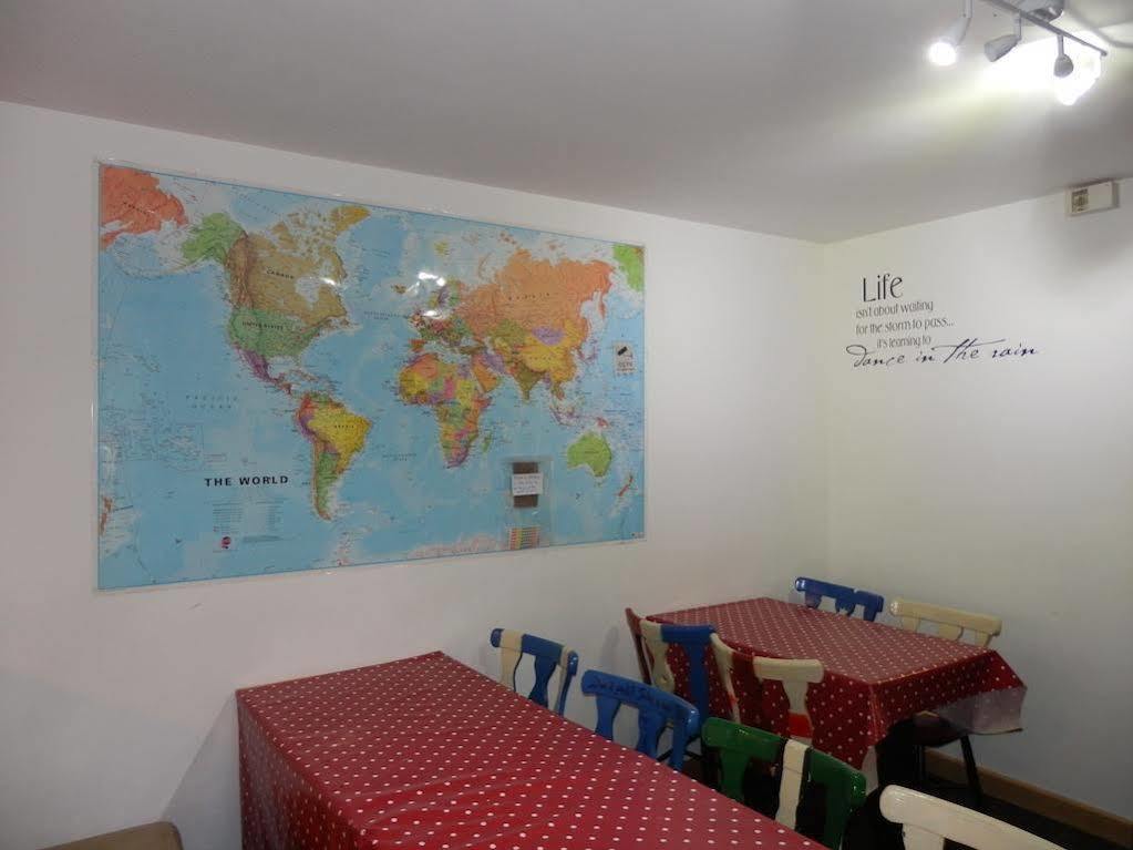 Ocean Backpackers Self-Catering Hostel Ilfracombe Exteriör bild